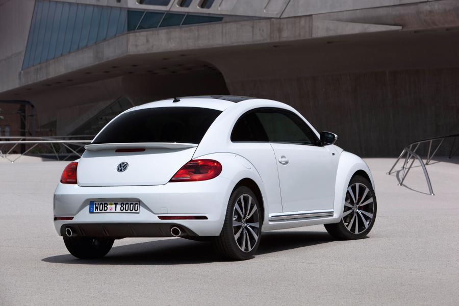  Volkswagen Beetle R-Line 2013 года  (фото 4 из 6)
